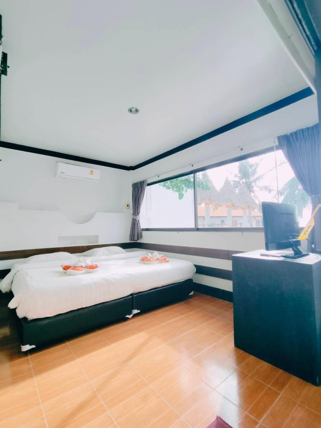 Simple Life Talay & Divers Resort Тау Экстерьер фото