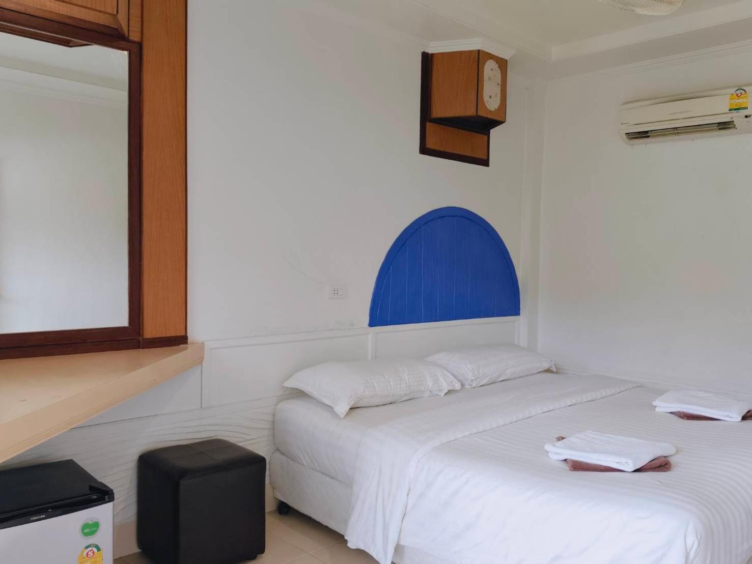 Simple Life Talay & Divers Resort Тау Экстерьер фото