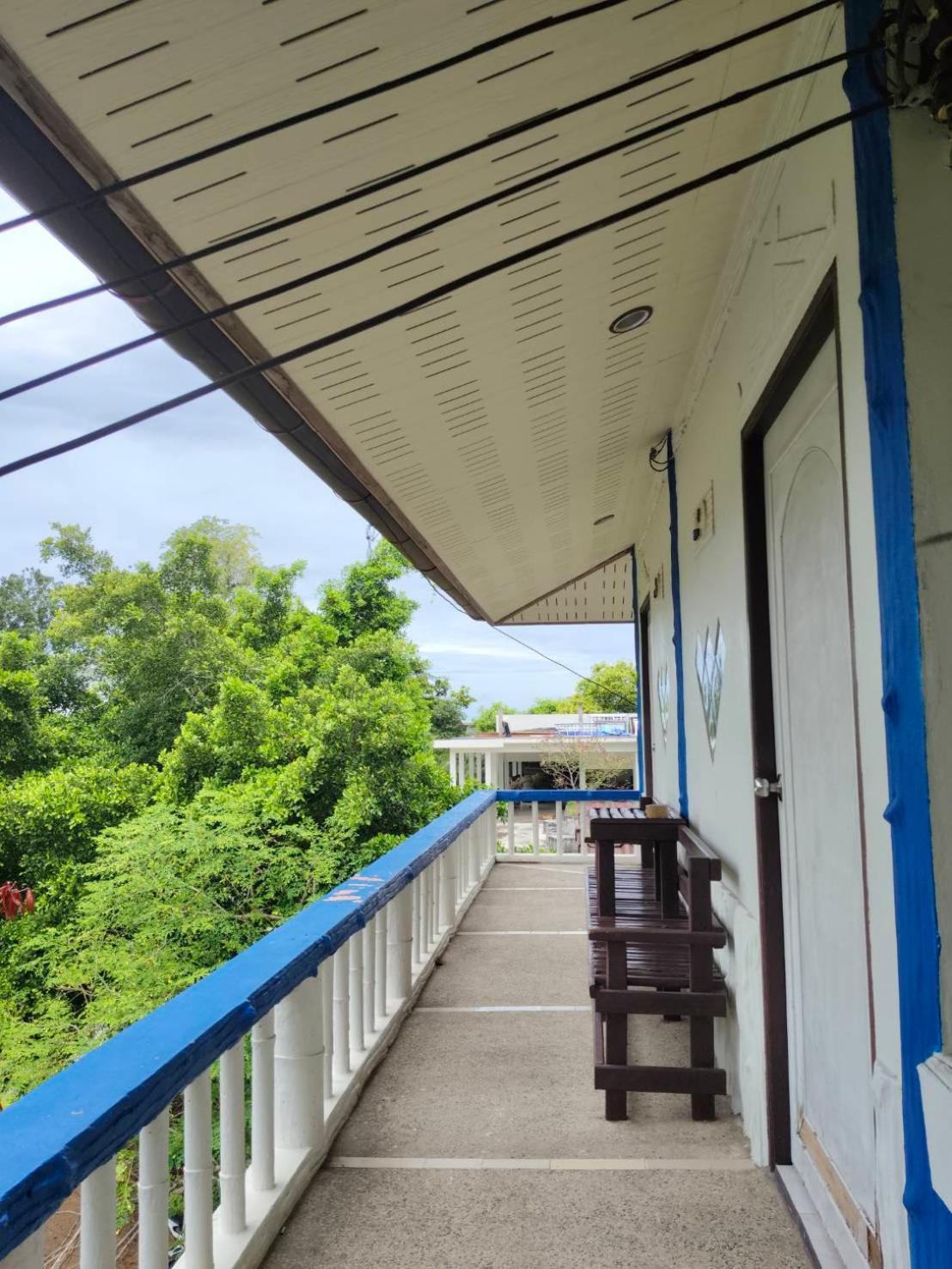 Simple Life Talay & Divers Resort Тау Экстерьер фото