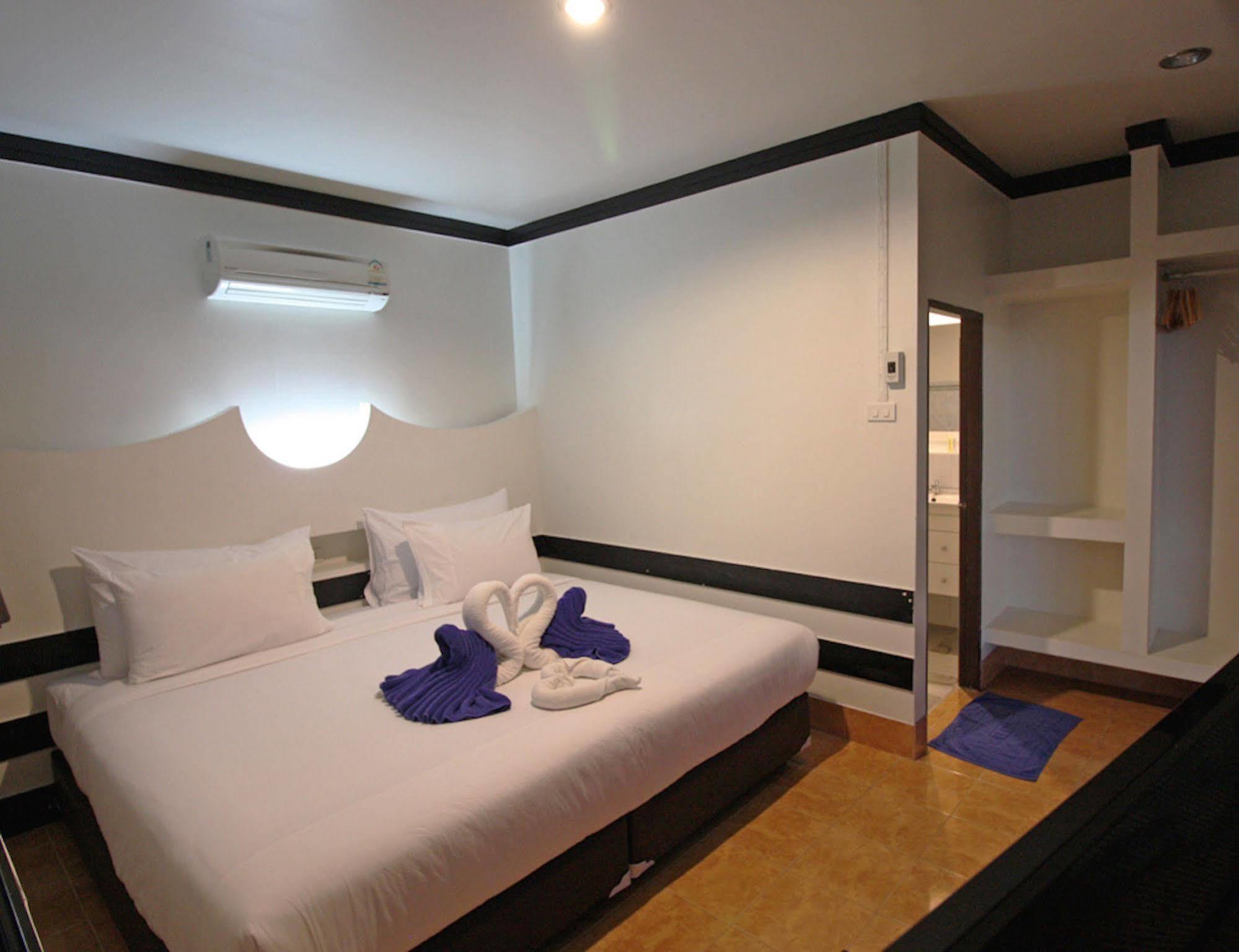 Simple Life Talay & Divers Resort Тау Экстерьер фото