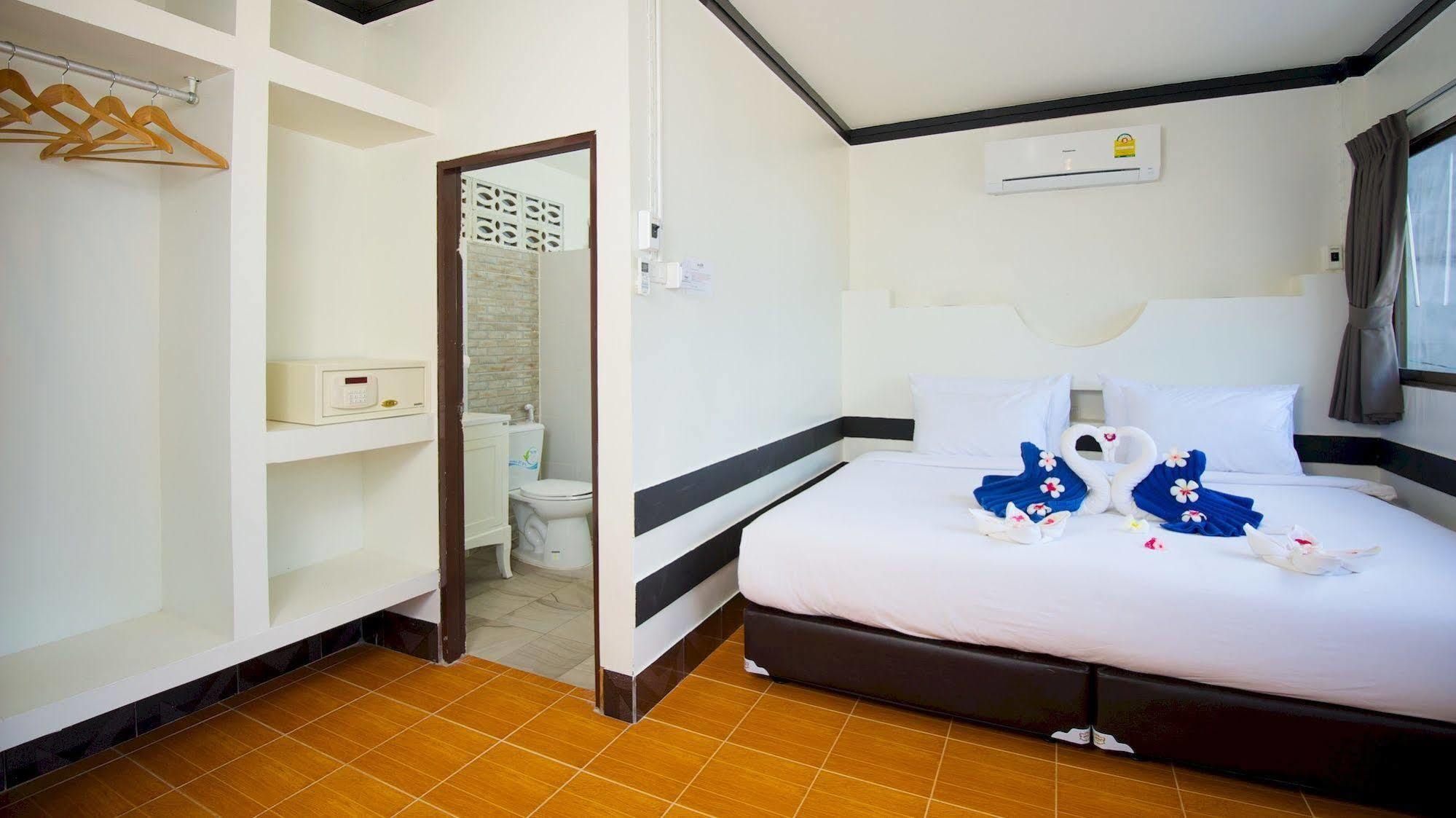 Simple Life Talay & Divers Resort Тау Экстерьер фото